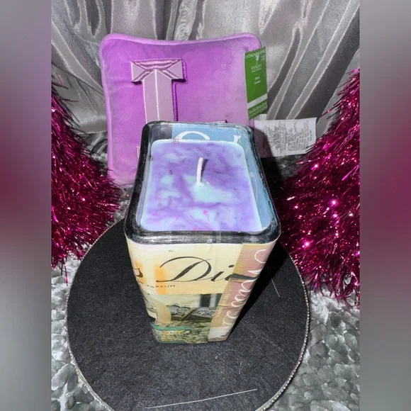 Soy Hand Made Spa Day Scented Candle - Lavender, Peppermint, & Eucalyptus - Picture 4 of 7